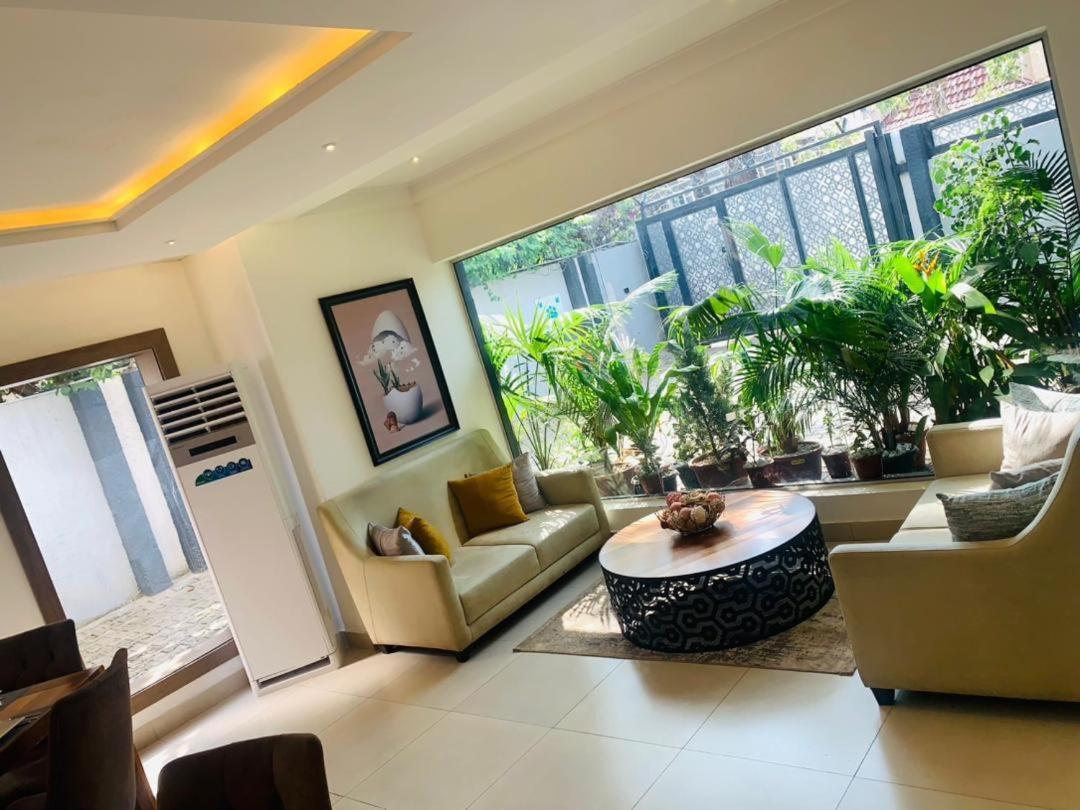 Swiss Pearl Continental Suite Wupa 外观 照片