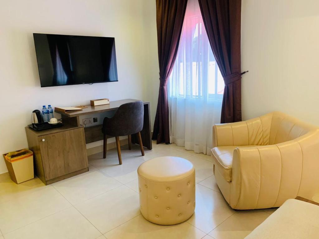 Swiss Pearl Continental Suite Wupa 外观 照片