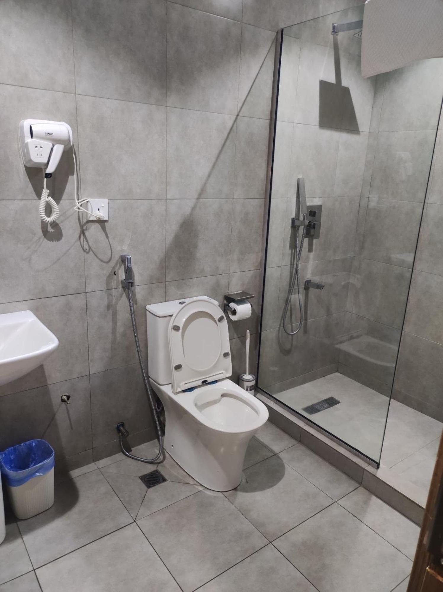 Swiss Pearl Continental Suite Wupa 外观 照片